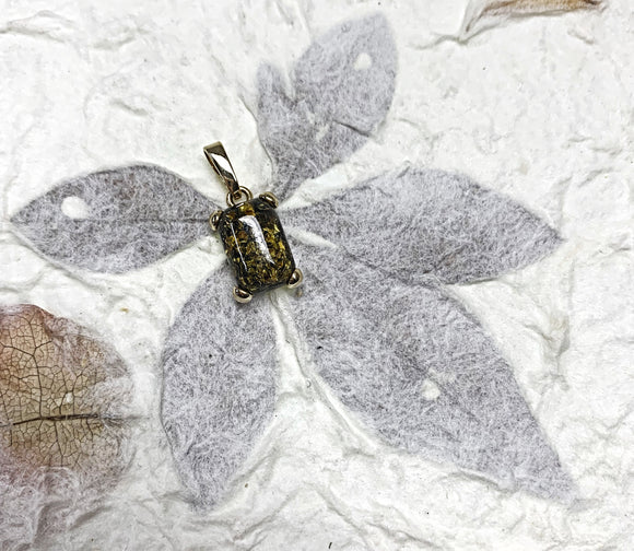 Amber Pendant - AMB- P27